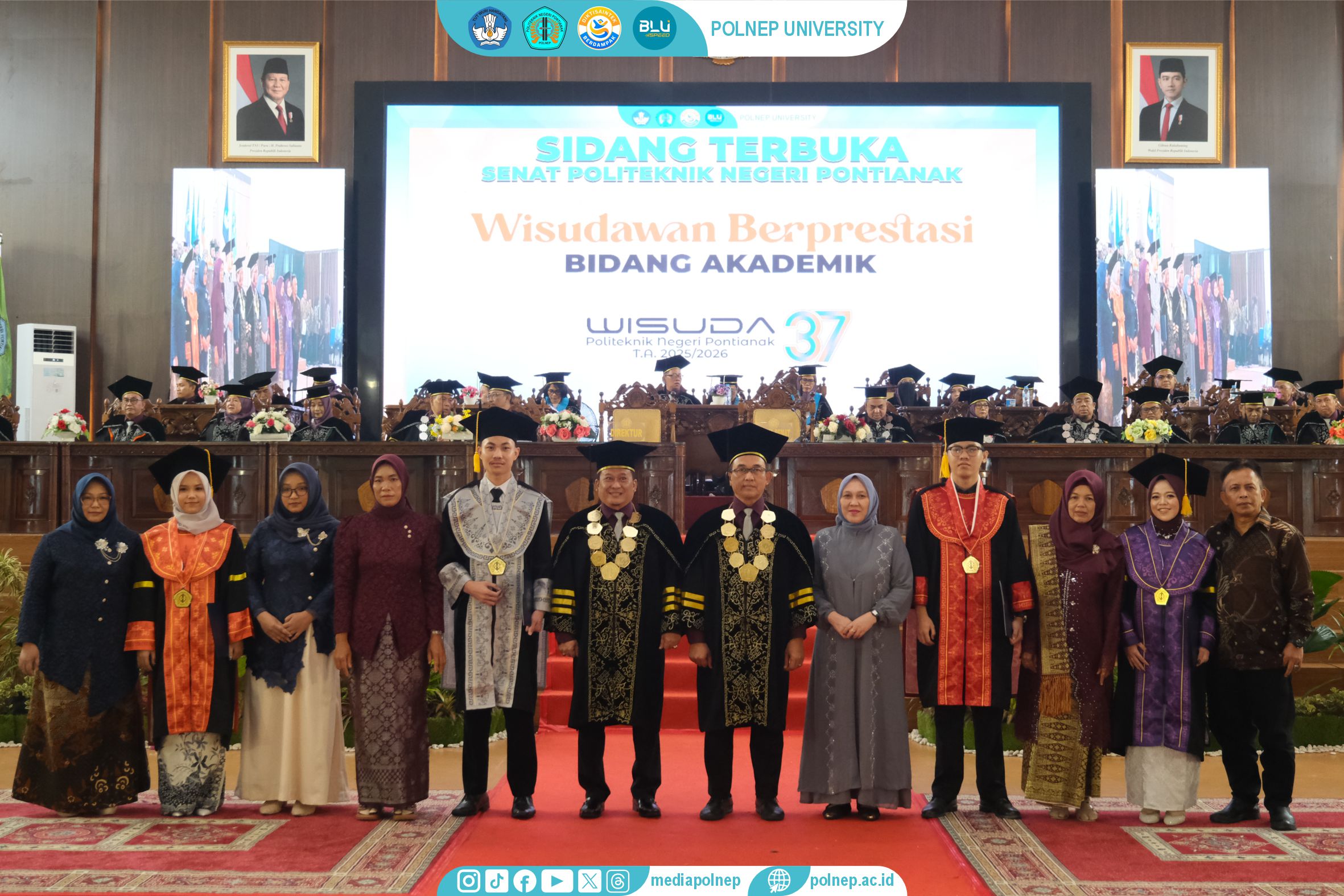 RATUSAN MAHASISWA POLITEKNIK NEGERI PONTIANAK IKUTI WISUDA HARI KE DUA DI AULA MERAPI